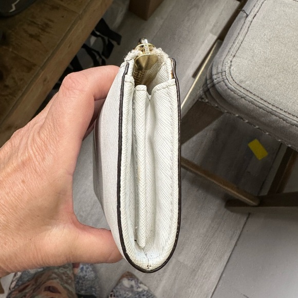 Michael Kors White Saffiano Leather Zip Wallet - Picture 8 of 10